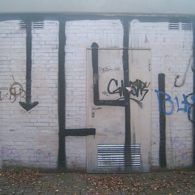 Graffiti and street art from a photo tour in Bremen including colourful sprayed tags and top-to-bottoms.